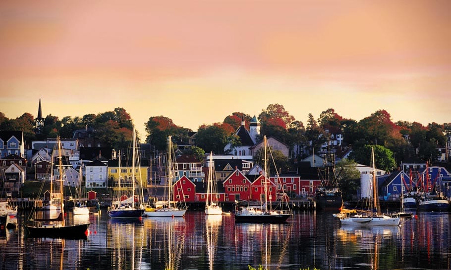 lunenburg_harbour_fall-28229