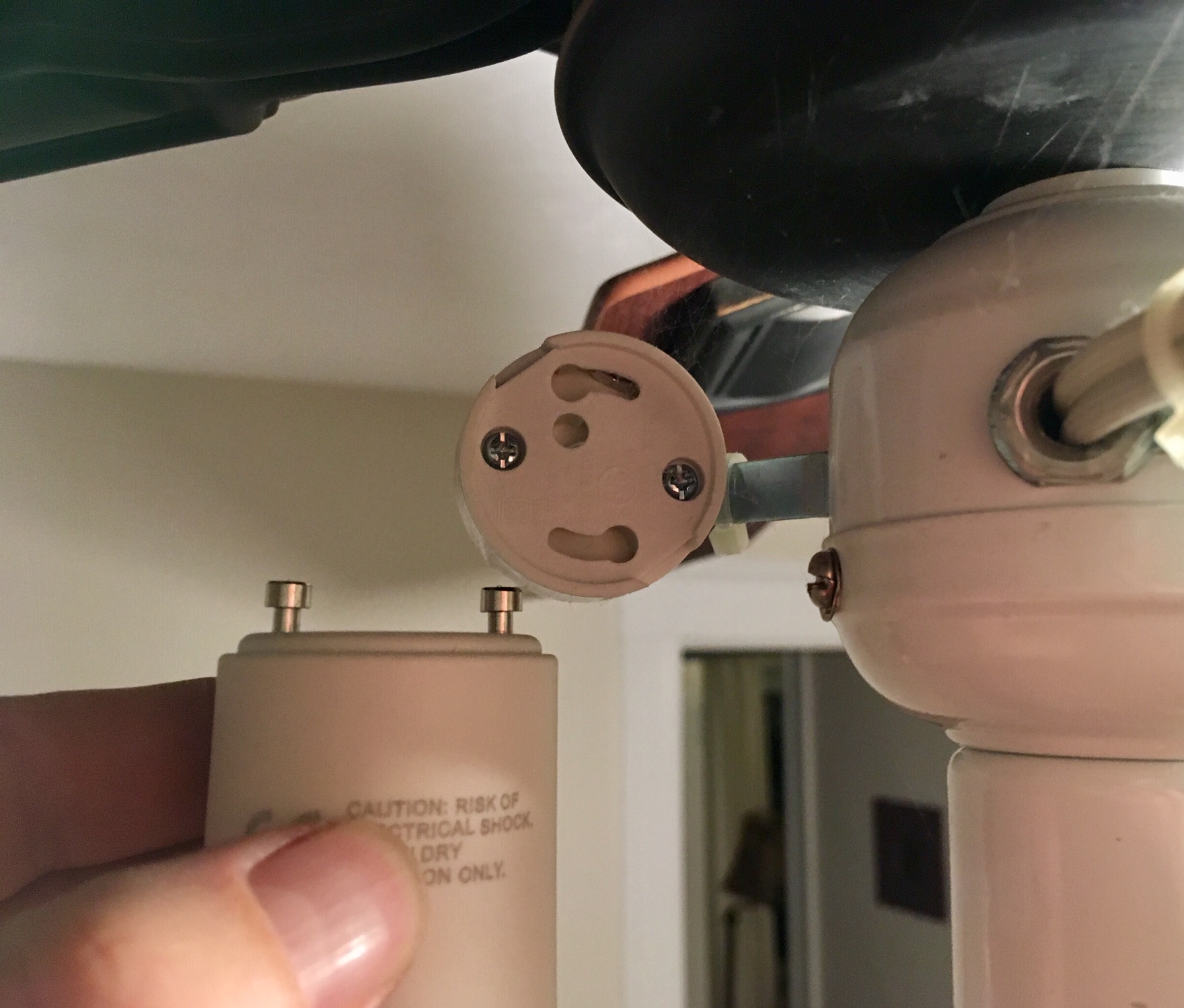 Want to know how to change a 2 pin halogen light bulb?